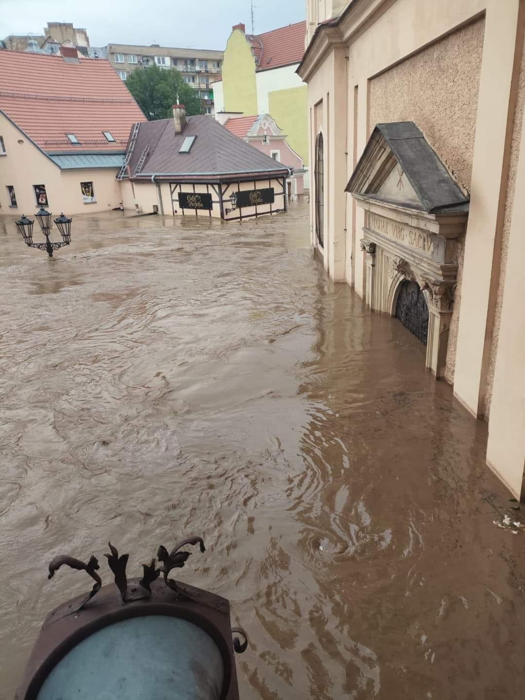 POMAGAMY POWODZIANOM – FRANCISZKANOM W KŁODZKU!